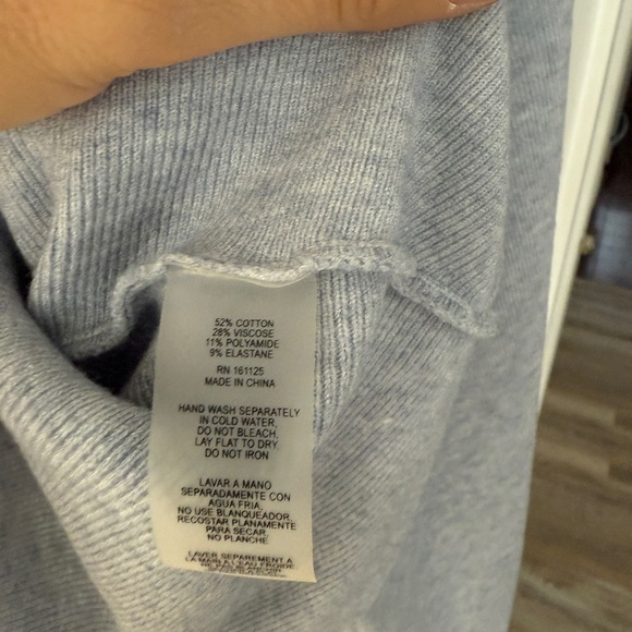 Sweater L - Picture 3 of 3